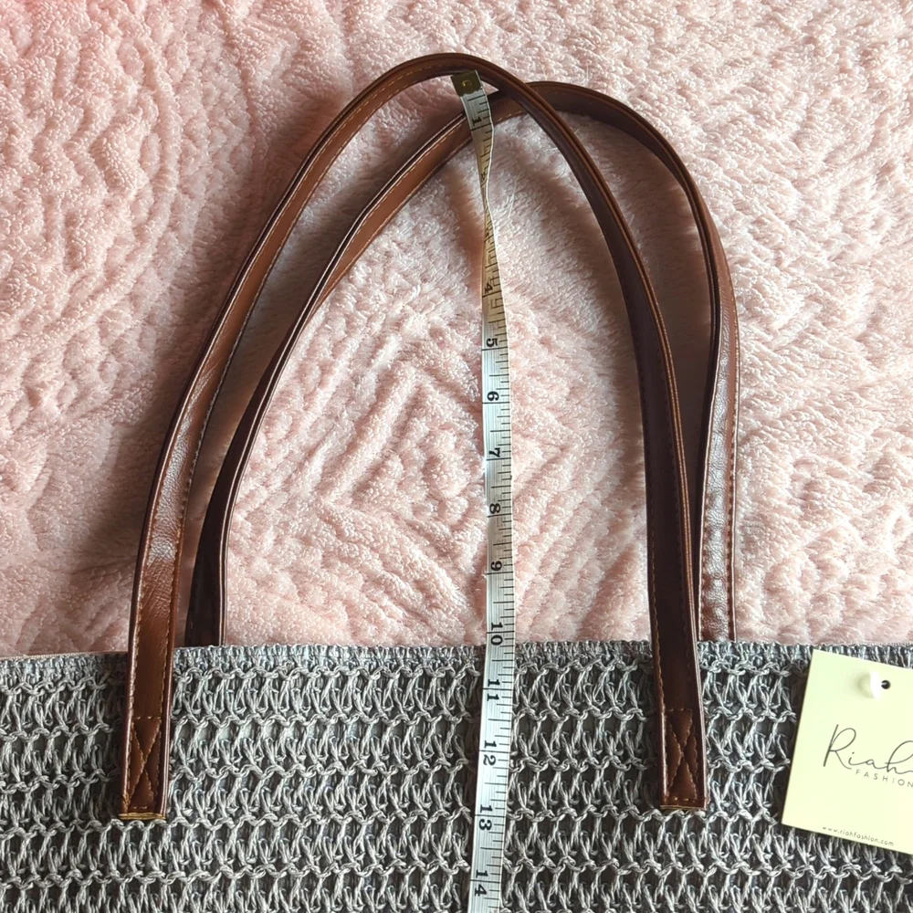 Last One in this Color! Crochet Shopper/Beach Tote - Picture 4 of 5